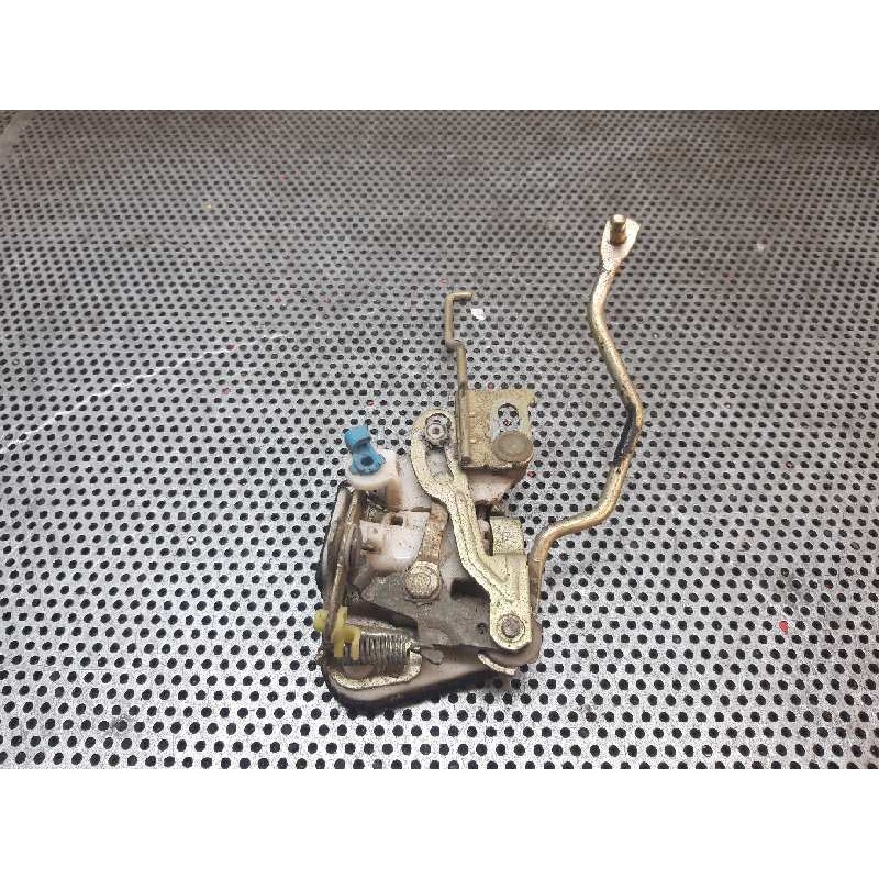 Recambio de cerradura puerta delantera derecha para hyundai h 1 referencia OEM IAM  84544 3