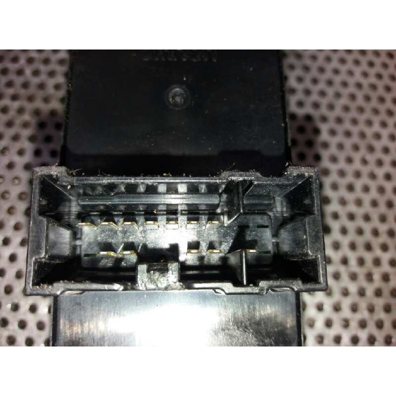 Recambio de mando elevalunas delantero izquierdo para nissan primera berlina (p12) acenta referencia OEM IAM 3