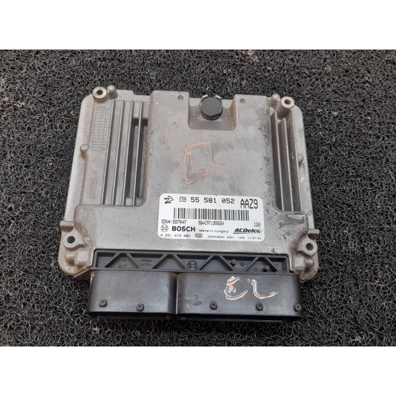 Recambio de centralita motor uce para opel astra j lim. sport referencia OEM IAM 0281018082 55581052 BOSCH