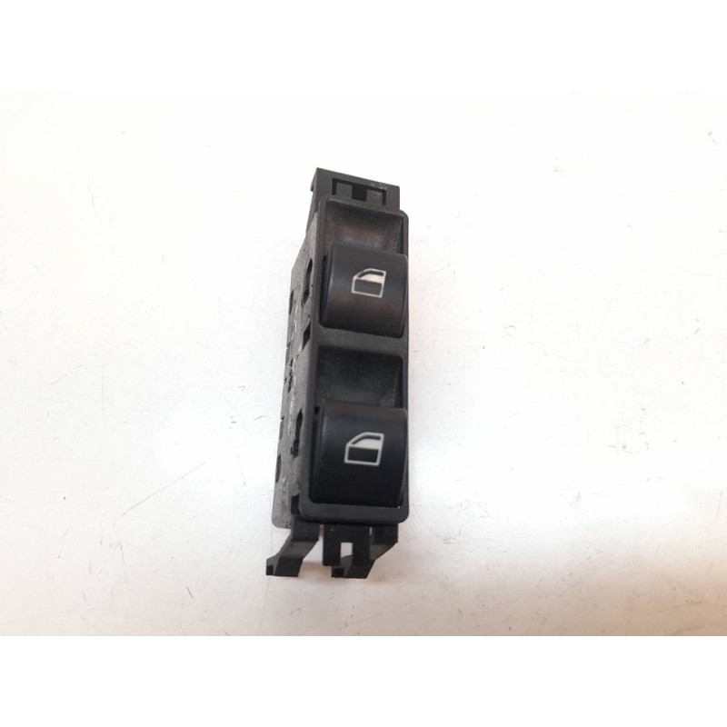 Recambio de mando elevalunas delantero derecho para bmw serie 3 berlina (e46) 320d referencia OEM IAM 61318381514  