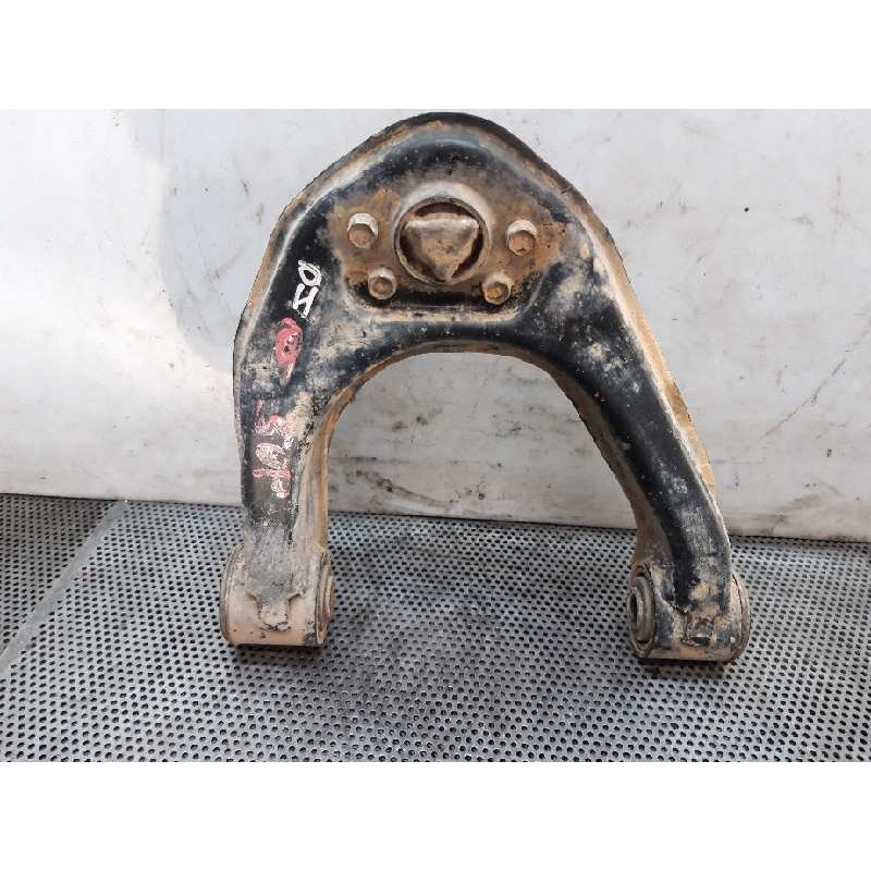 Recambio de brazo suspension superior delantero izquierdo para nissan cabstar 01.04  cabina doble cabina doble referencia OEM IA