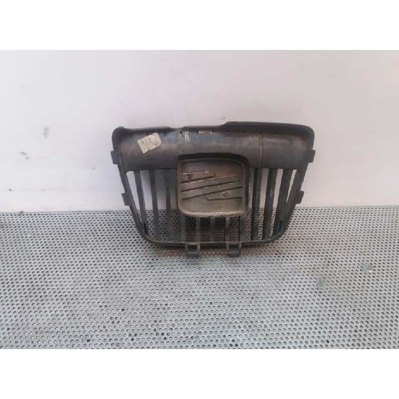 Recambio de rejilla delantera para seat cordoba berlina (6k2) signo referencia OEM IAM - Gris 2