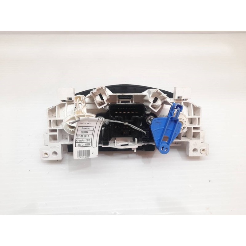 Recambio de mando calefaccion / aire acondicionado para dacia sandero stepway referencia OEM IAM E1074264AC - Blanco 3