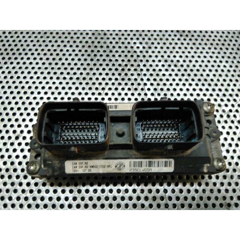 Recambio de centralita motor uce para fiat punto berlina (188) 1.2 8v referencia OEM IAM 235CLVG5A 6160038904 