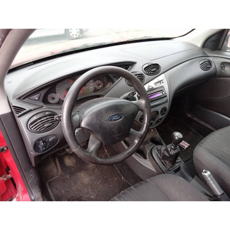 ford focus berlina (cak) del año 2004