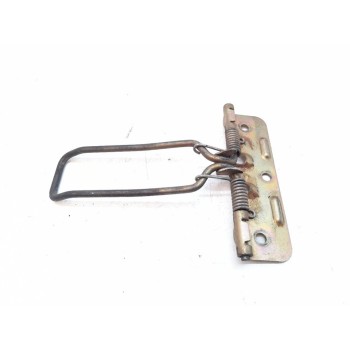 RETENEDOR PUERTA TRASERA DERECHA 