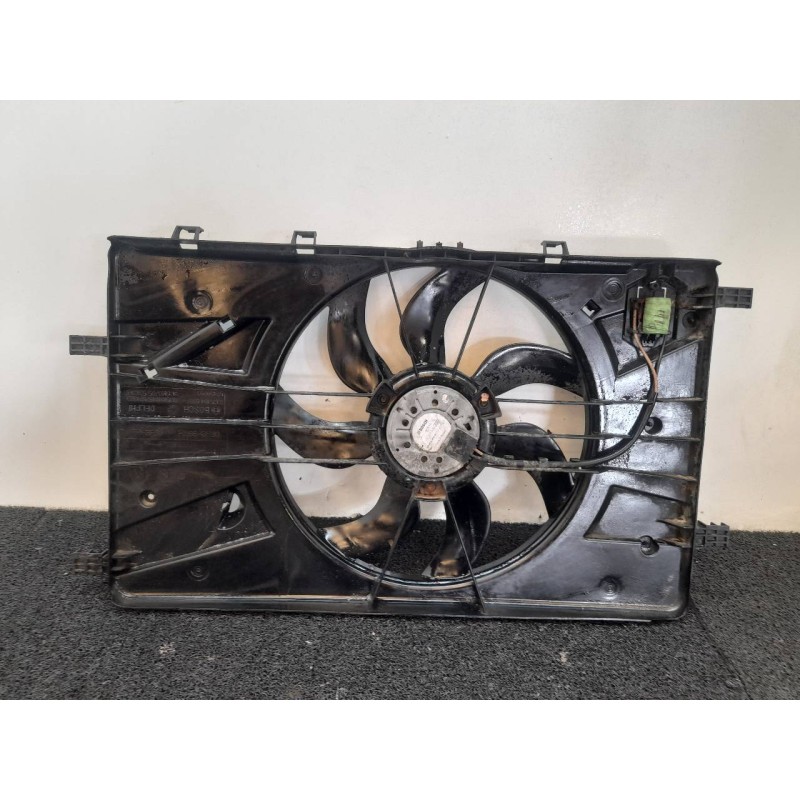 Recambio de electroventilador para opel astra j lim. sport referencia OEM IAM 0130307125 DELPHI BOSCH - Rojo 2