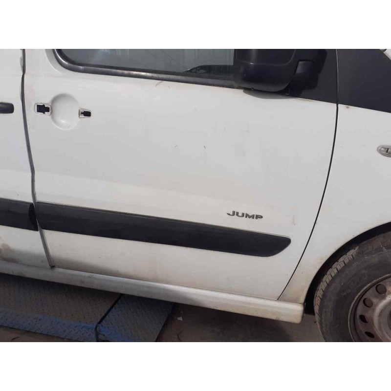 Recambio de puerta delantera derecha para citroën jumpy hdi 120 l2 familiar parcialo acristaldo (5/6 asientos) referencia OEM IA - Blanco 2