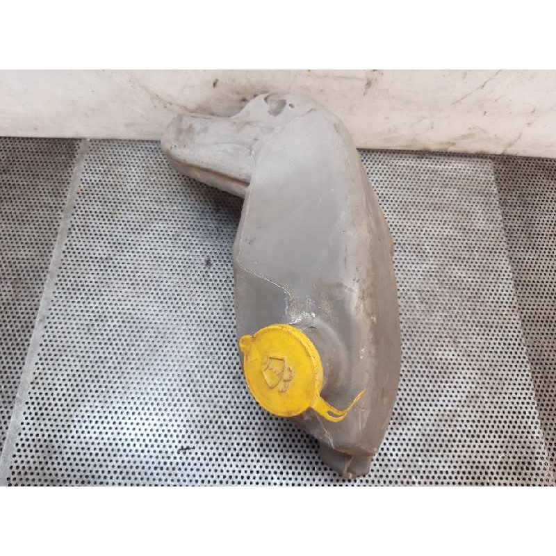 Recambio de deposito limpia para nissan cabstar 01.04  cabina doble cabina doble referencia OEM IAM - Blanco 3