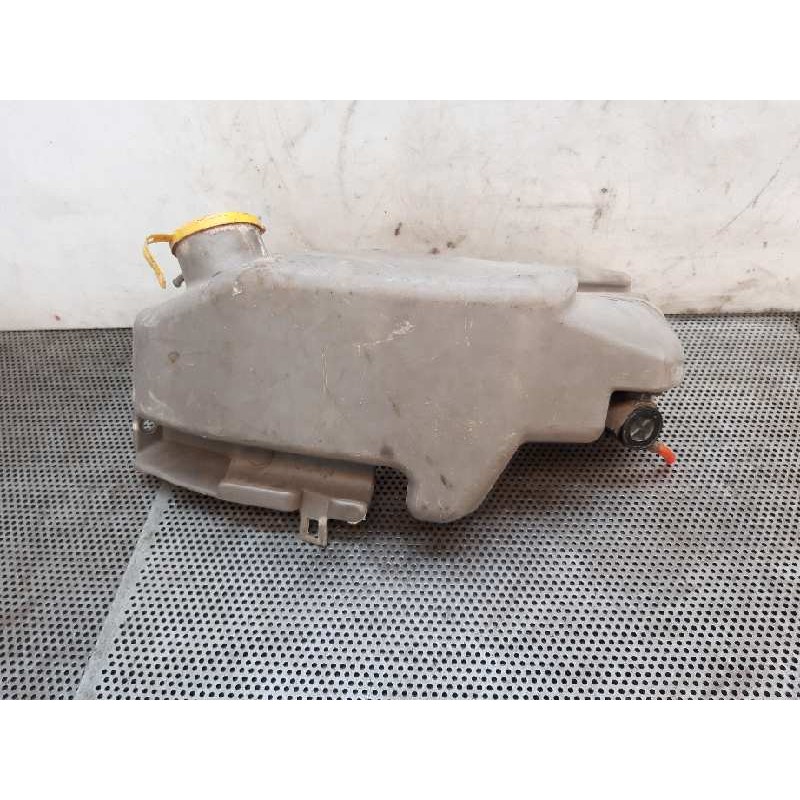 Recambio de deposito limpia para nissan cabstar 01.04  cabina doble cabina doble referencia OEM IAM - Blanco 4
