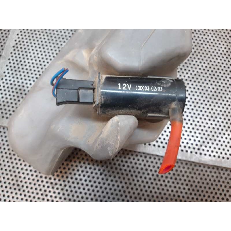 Recambio de deposito limpia para nissan cabstar 01.04  cabina doble cabina doble referencia OEM IAM - Blanco 5