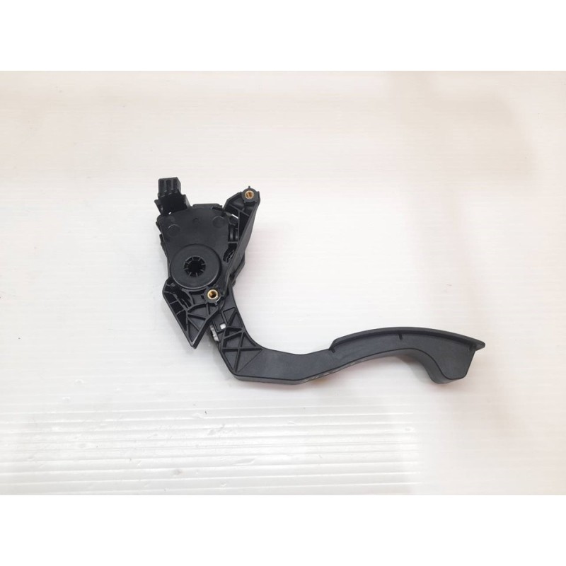 Recambio de potenciometro pedal para dacia sandero stepway referencia OEM IAM 180022703R - Blanco 3