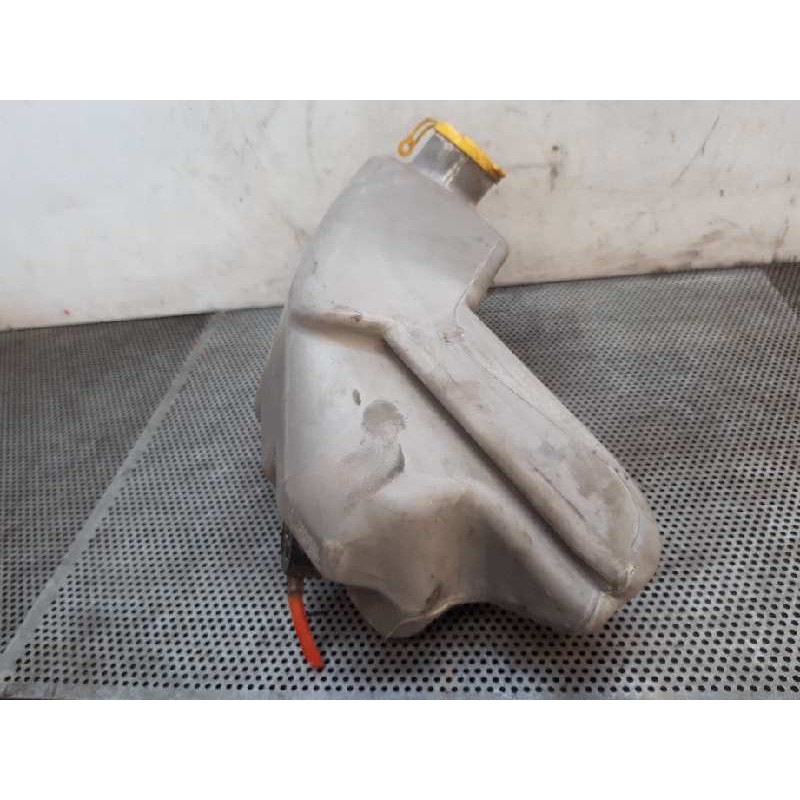 Recambio de deposito limpia para nissan cabstar 01.04  cabina doble cabina doble referencia OEM IAM - Blanco 6