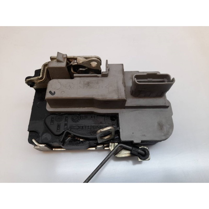 Recambio de cerradura puerta delantera izquierda para peugeot 206+ básico referencia OEM IAM AVG2 AVG1 