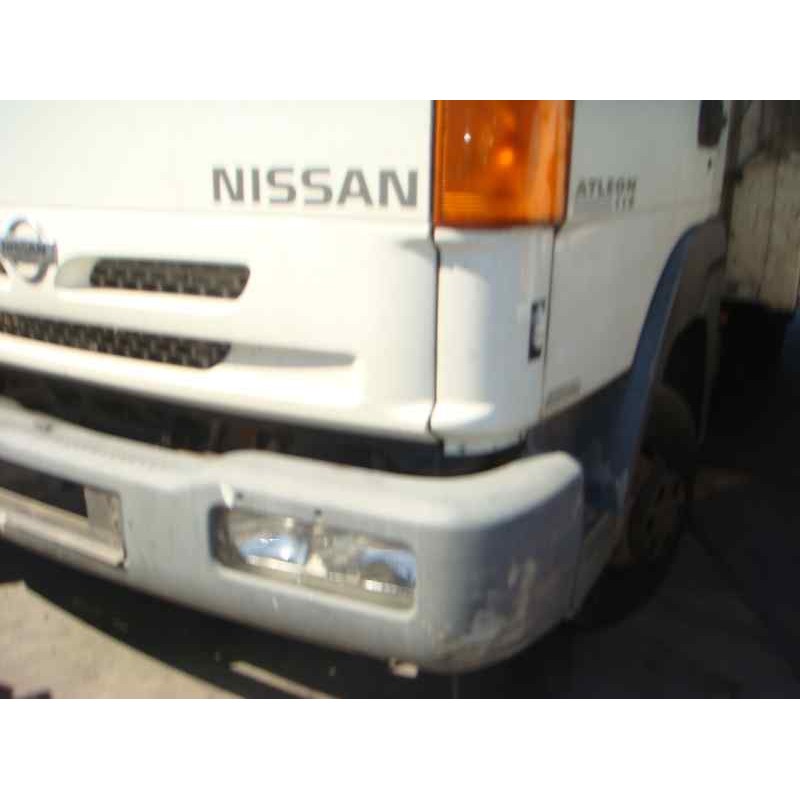 nissan atleon del año 2002