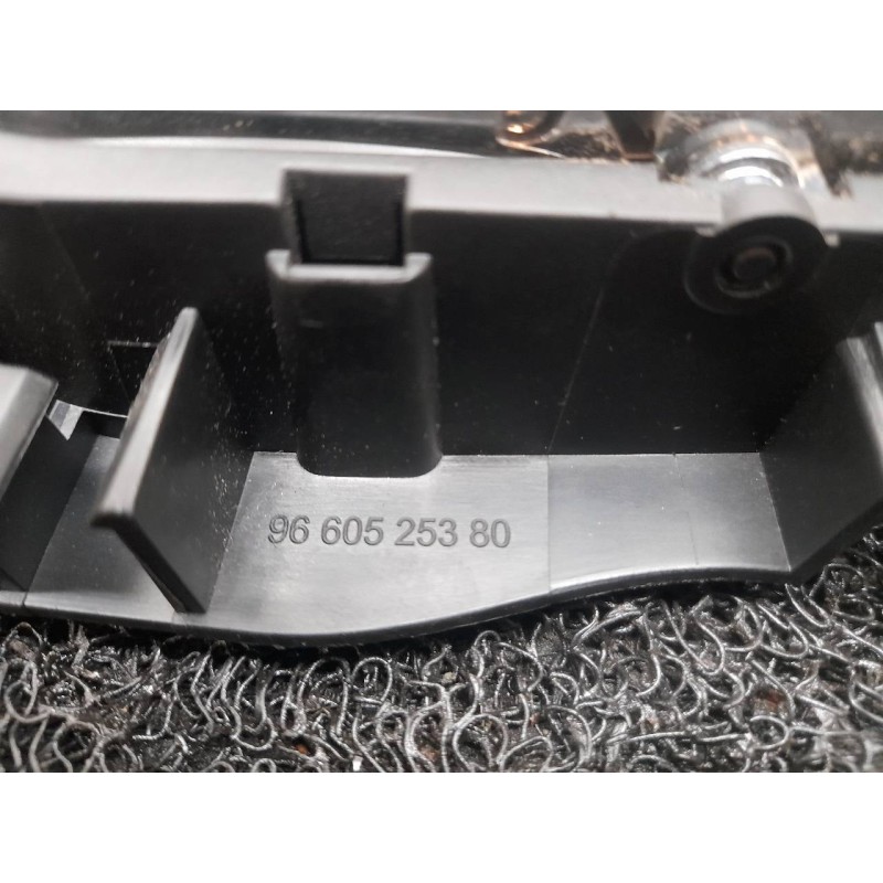 Recambio de maneta interior trasera derecha para peugeot 308 sport referencia OEM IAM 9660525380 2