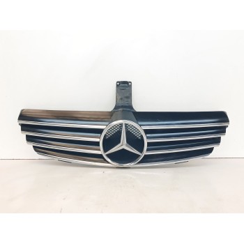 REJILLA DELANTERA A209890052 