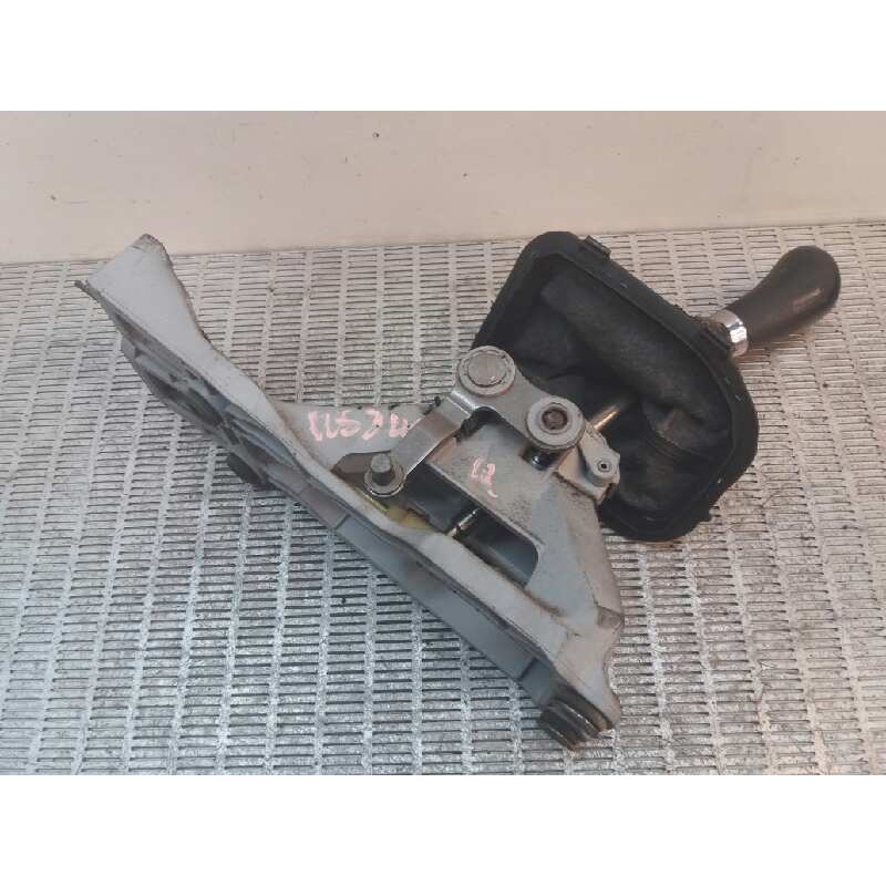Recambio de palanca cambio para toyota avensis berlina (t 22) 2.0 turbodiesel cat referencia OEM IAM - Gris 2