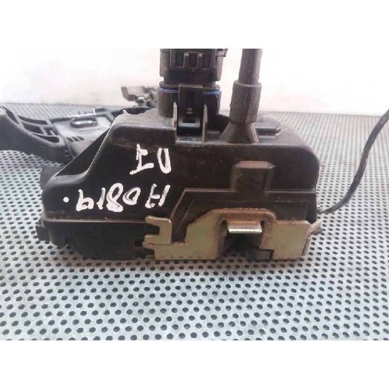 Recambio de cerradura puerta delantera izquierda para renault laguna ii grandtour (kg0) privilege luxe referencia OEM IAM   
