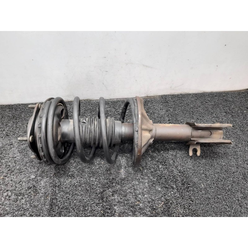 Recambio de amortiguador delantero izquierdo para kia clarus 2.0 cat referencia OEM IAM   
