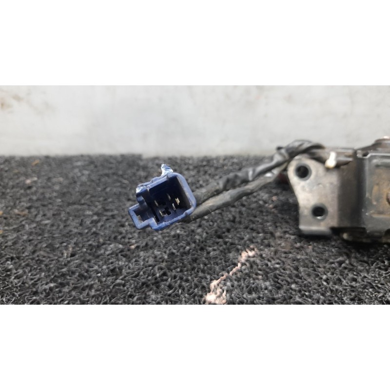 Recambio de cerradura maletero / porton para toyota prius (nhw20) sol referencia OEM IAM - Blanco 3