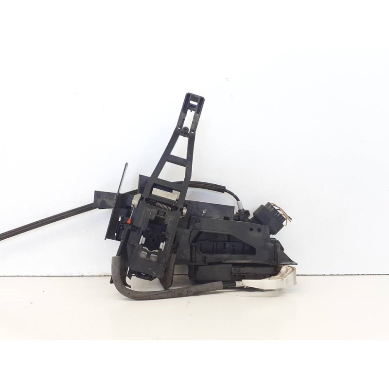 Recambio de cerradura puerta trasera derecha para ford c-max trend referencia OEM IAM AM5AR26412AC  