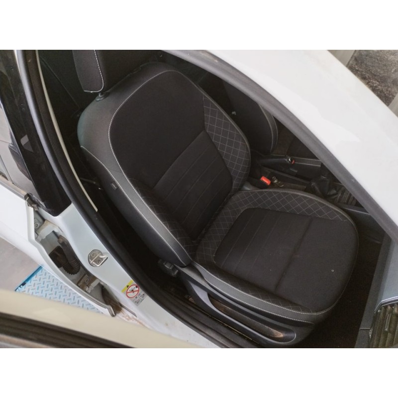 Recambio de asiento delantero derecho para skoda fabia ambition plus referencia OEM IAM - Blanco 2