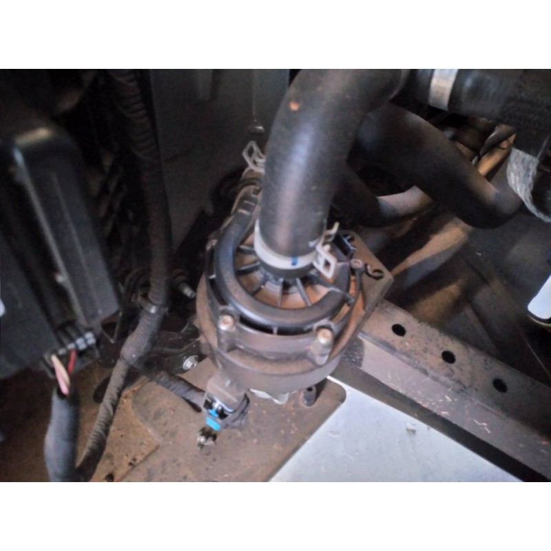 Recambio de bomba agua para renault captur ii e-tech engineered referencia OEM IAM - Gris 2