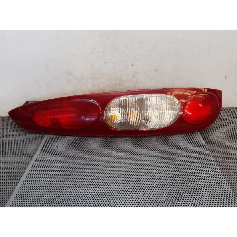 Recambio de piloto trasero izquierdo para kia clarus 1.8 slx familiar referencia OEM IAM   