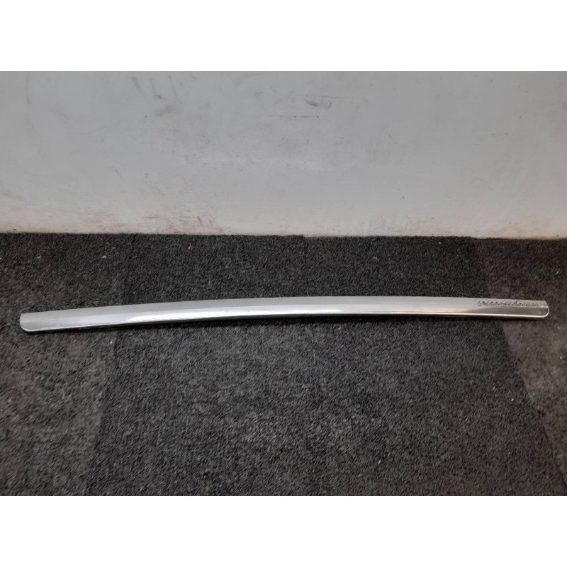 Recambio de molduras traseras para opel astra g berlina sport referencia OEM IAM 16332  