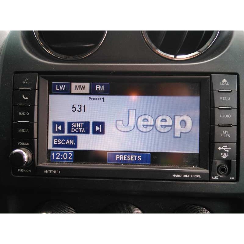 Recambio de sistema audio / radio cd para chrysler jeep compass limited plus 4x2 referencia OEM IAM P05091181AB - Rojo 2