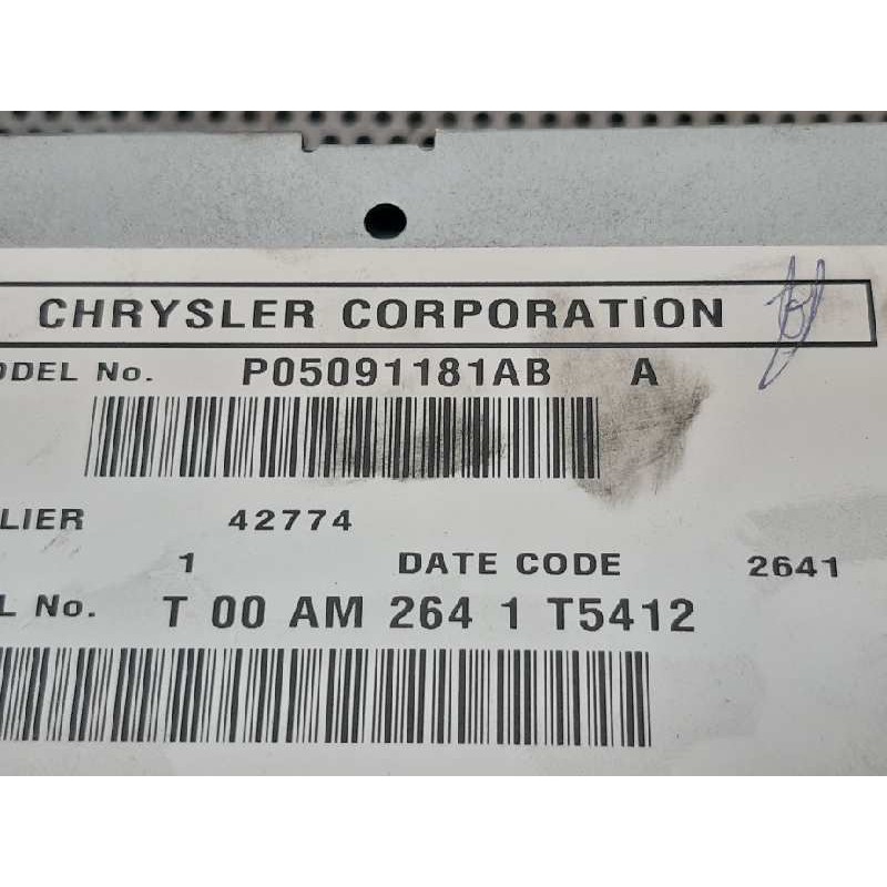 Recambio de sistema audio / radio cd para chrysler jeep compass limited plus 4x2 referencia OEM IAM P05091181AB - Rojo 3