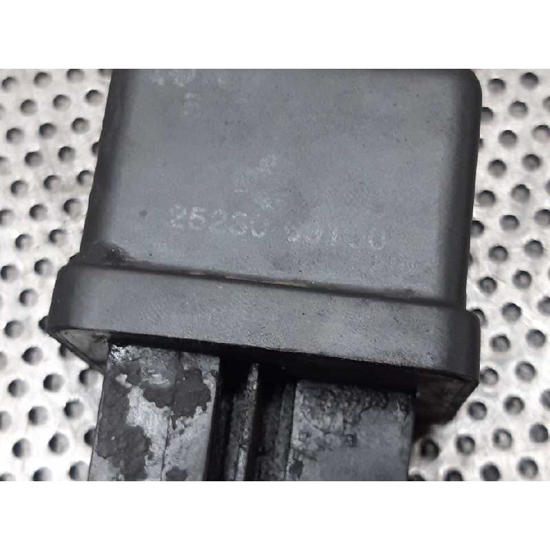 Recambio de rele para nissan cabstar 01.04  cabina doble cabina doble referencia OEM IAM 2523069T00  NAGARES - Blanco 2