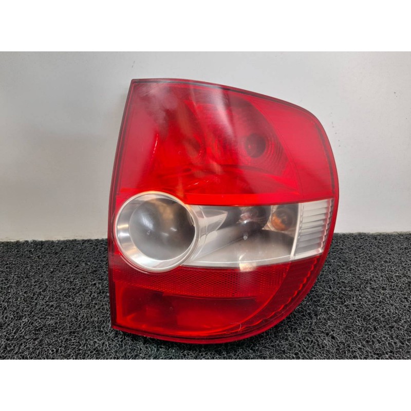 Recambio de piloto trasero derecho para volkswagen fox (5z1) básico referencia OEM IAM 5Z0945096  
