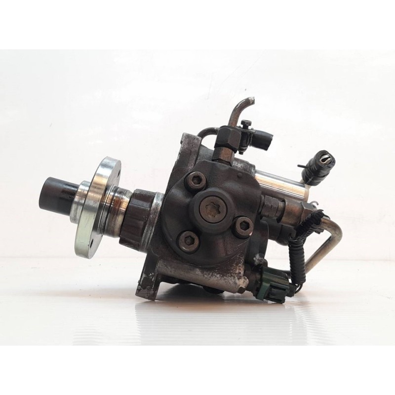 Recambio de bomba inyeccion para nissan almera (n16/e) visia referencia OEM IAM 16700AW420 HU2940000160 DENSO
