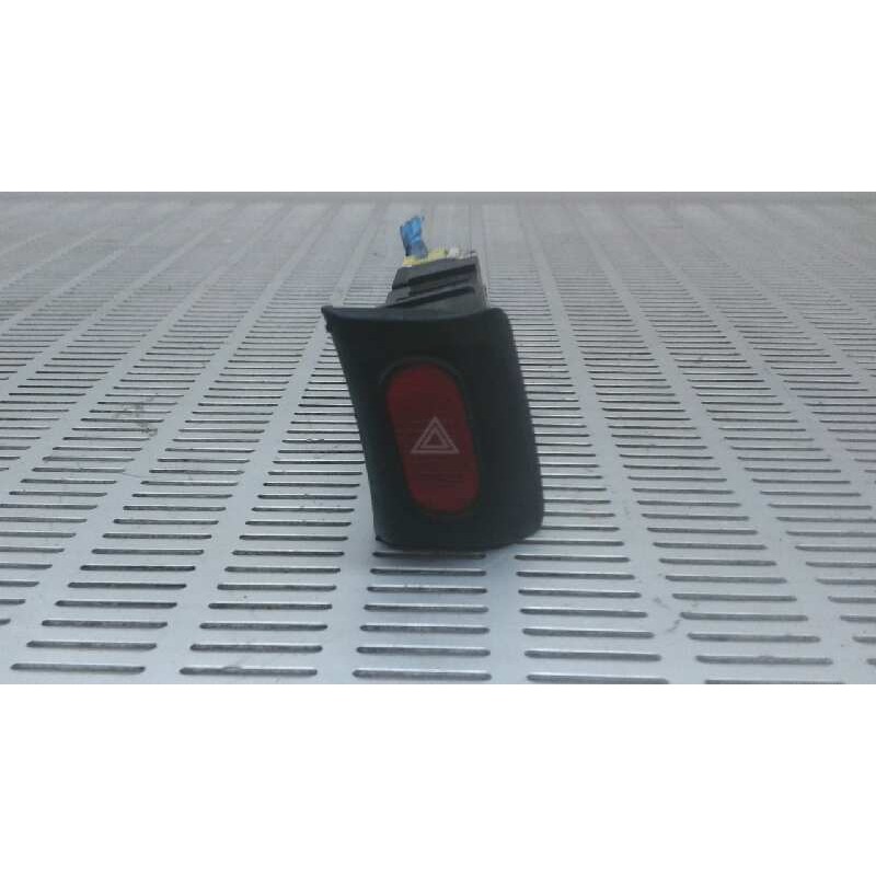 Recambio de warning para nissan vanette cargo 2.3 diesel referencia OEM IAM   