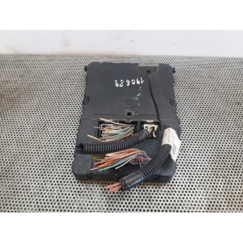 CAJA RELES / FUSIBLES 8200306434 S118400220C 