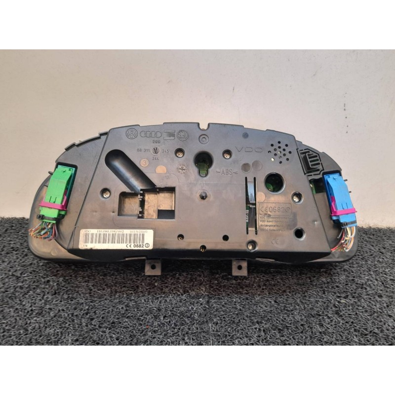Recambio de cuadro instrumentos para volkswagen passat berlina (3b3) comfortline referencia OEM IAM 3B0920827A  VDO 3