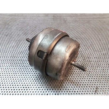 SOPORTE MOTOR IZQUIERDO 8D0199382M 