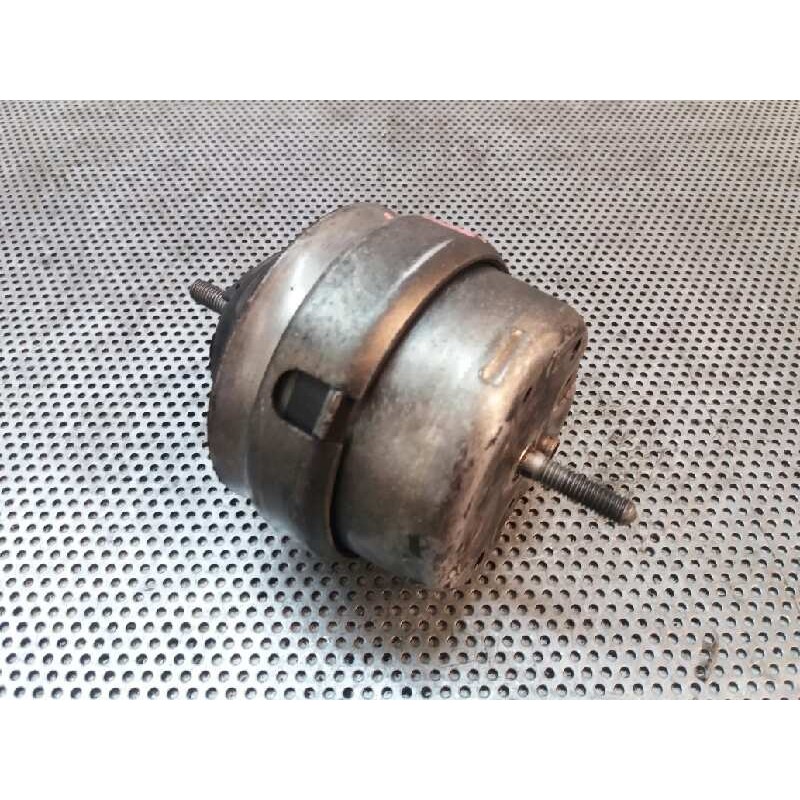 Recambio de soporte motor izquierdo para volkswagen passat berlina (3b2) berlina referencia OEM IAM 8D0199382M  