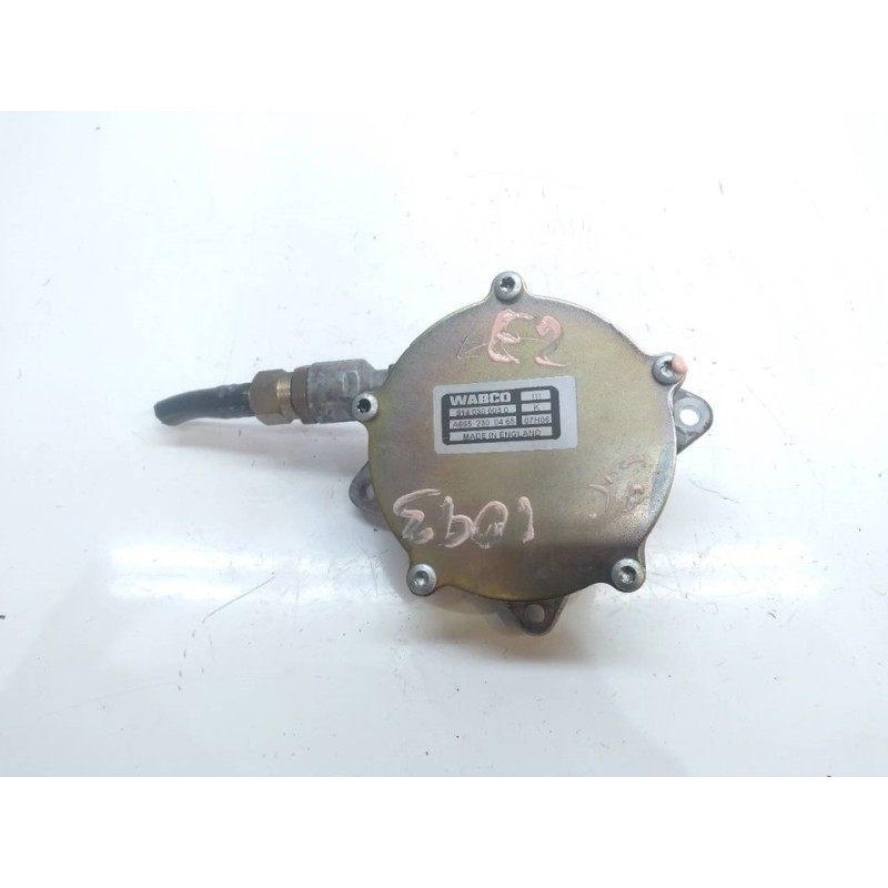 Recambio de depresor freno / bomba vacio para ssangyong rodius xdi referencia OEM IAM 9140300030 A6652300465 WABCO