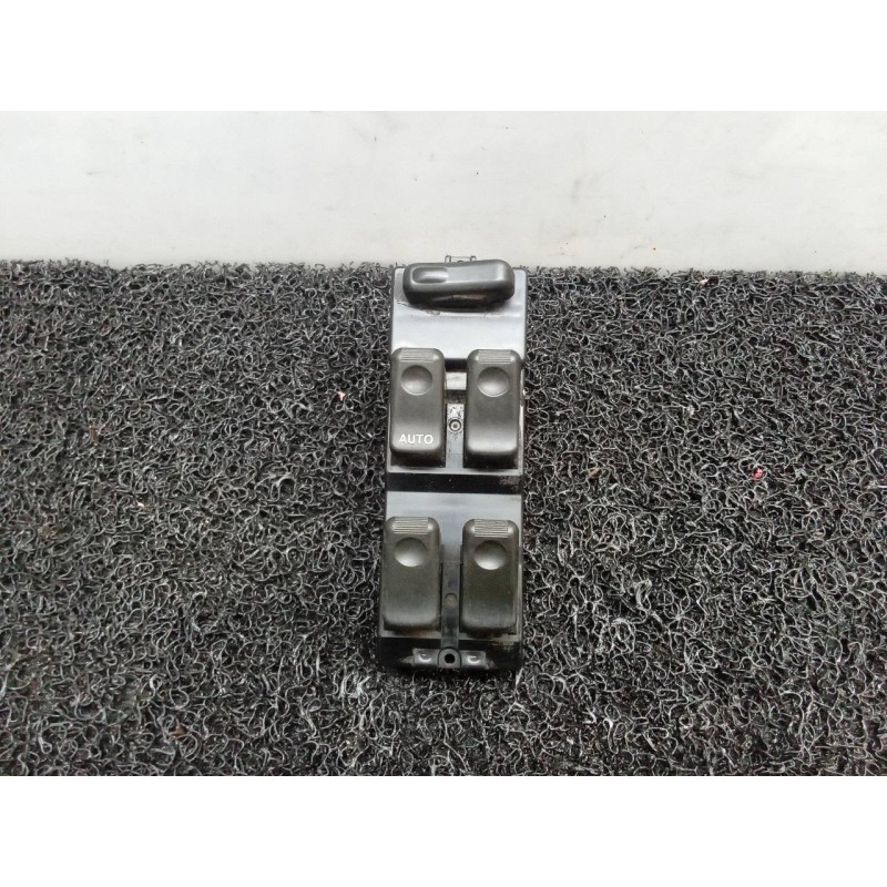 Recambio de mando elevalunas delantero izquierdo para mazda 323 berlina c/f/s (ba) 1.8 f referencia OEM IAM C8HD62A - Verde