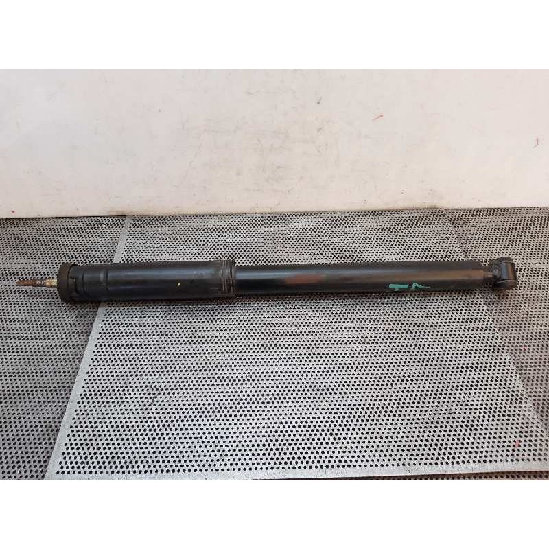 Recambio de amortiguador trasero derecho para mercedes-benz clase clk (w209) coupe 270 cdi (209.316) referencia OEM IAM - Negro