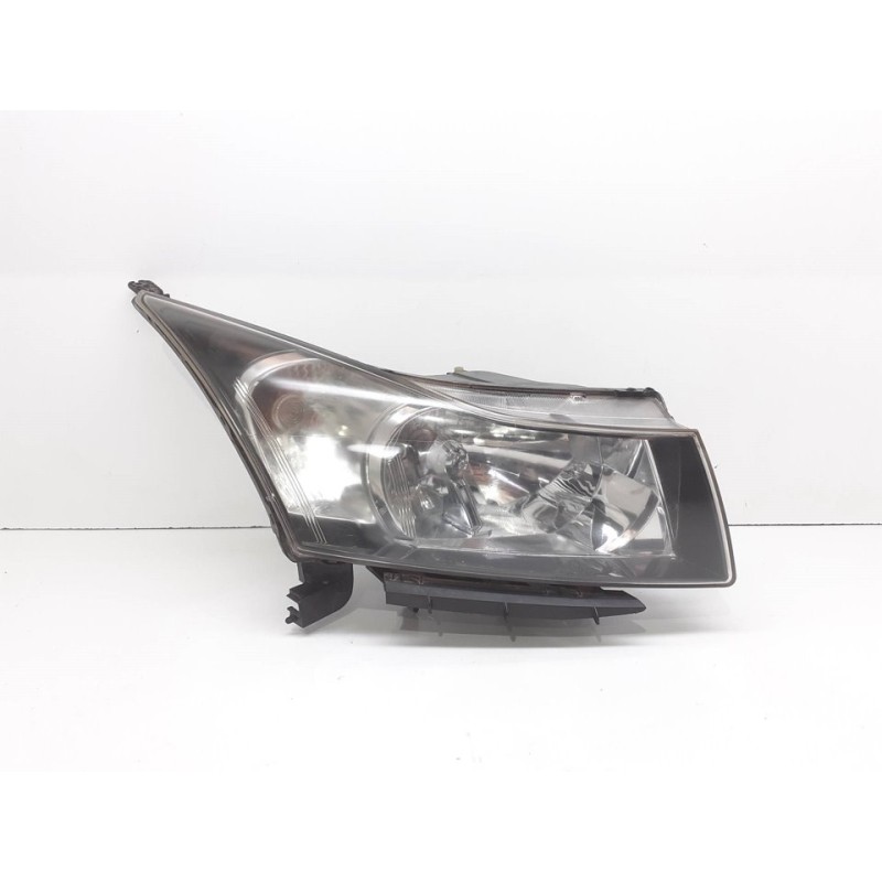 Recambio de faro derecho para chevrolet cruze lt referencia OEM IAM 0114  