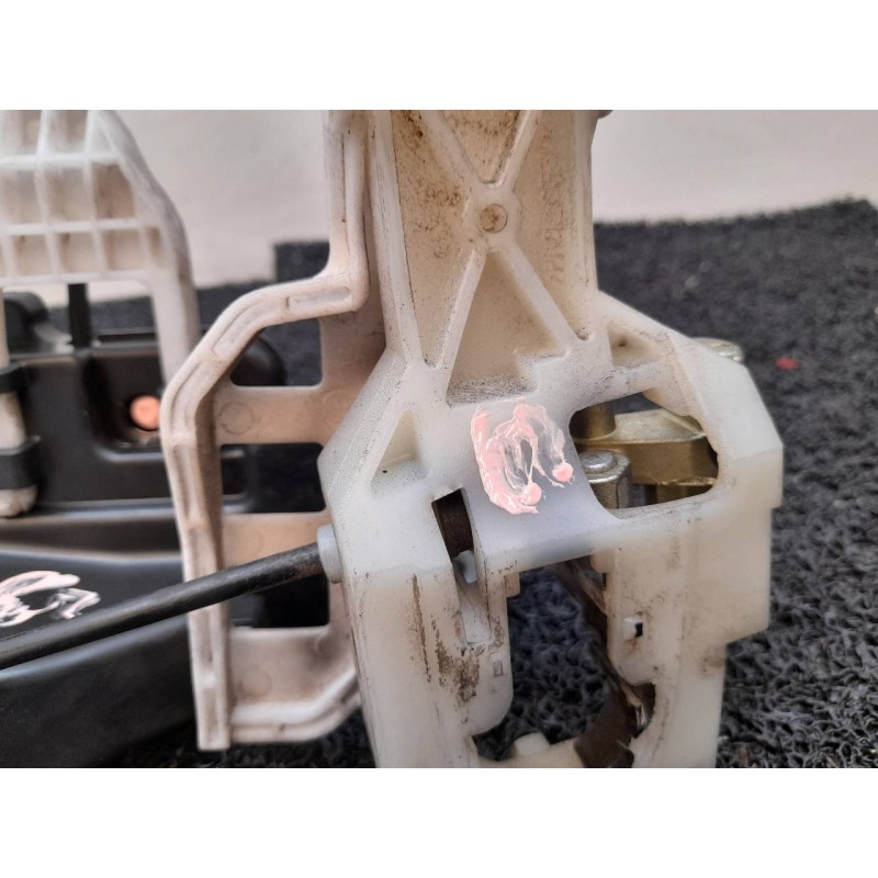 Recambio de cerradura puerta delantera izquierda para kia carens (un) emotion referencia OEM IAM - Negro 5