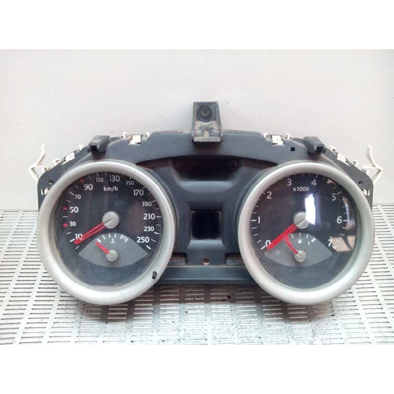 Recambio de cuadro instrumentos para renault megane ii classic berlina 1.9 dci diesel referencia OEM IAM 8200306538  