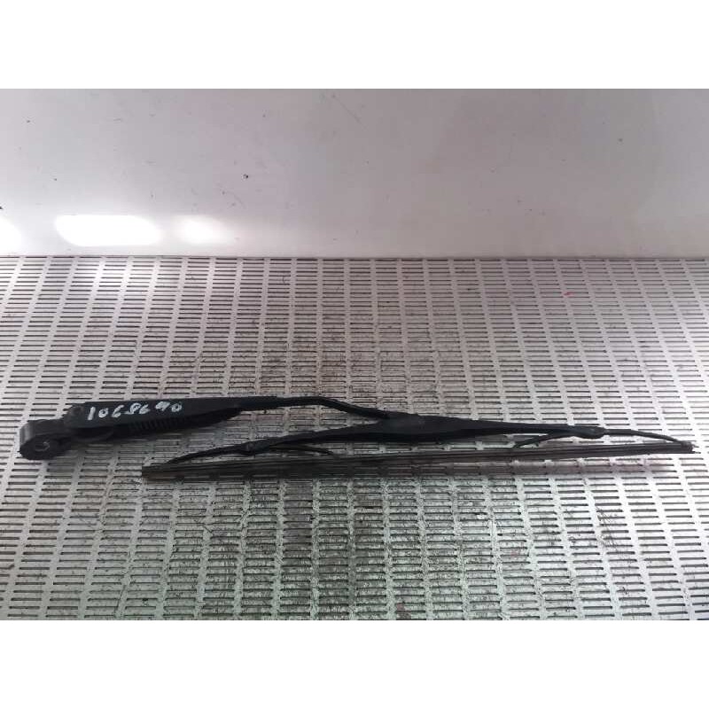Recambio de brazo limpia trasero para chrysler grand voyager 2.8 crd referencia OEM IAM   