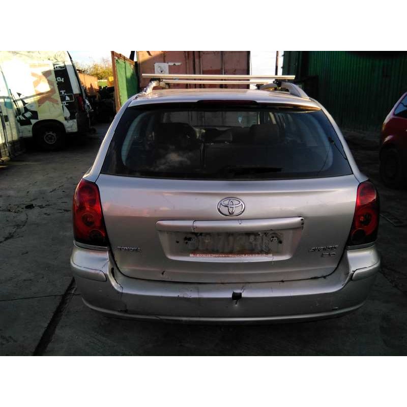 toyota avensis wagon (t25) del año 2004