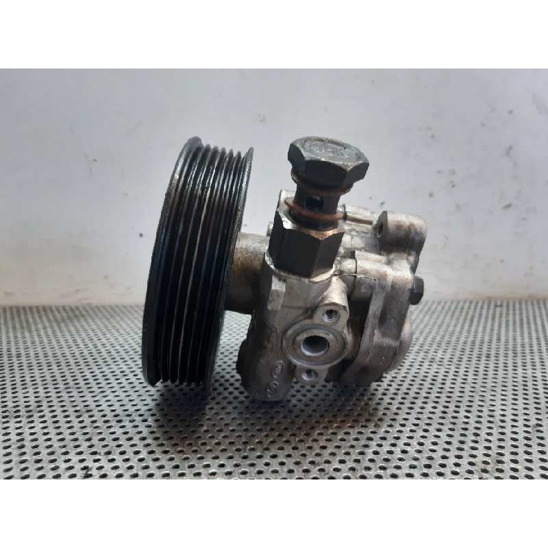 Recambio de bomba direccion para kia carens 2.0 crdi referencia OEM IAM 2KC32600 33126 