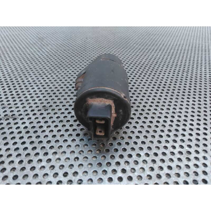 Recambio de bomba limpia para renault express 1.2 referencia OEM IAM - Blanco 2